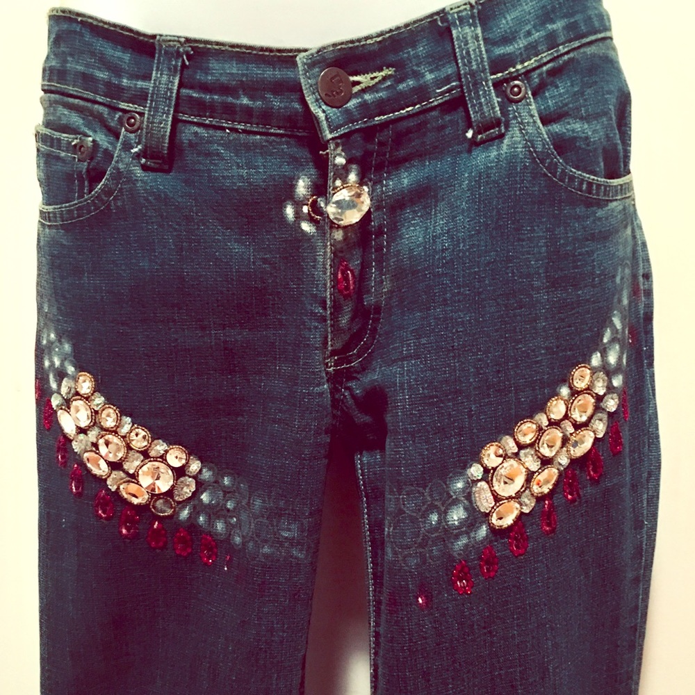 Swarovski Crystal Adorned Jeans 25-26. Soft flare